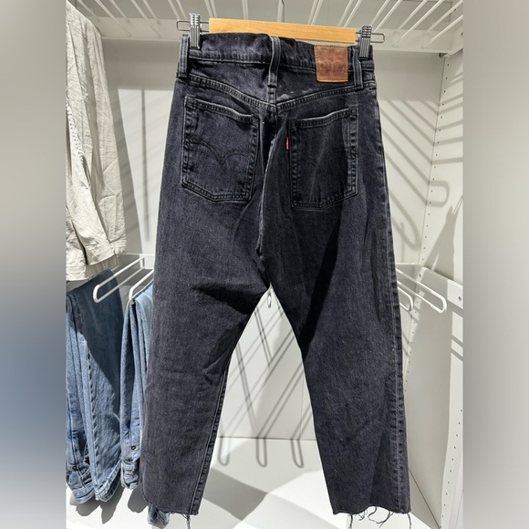 LEVI’S WEDGIE STRAIGHT JEAN (raw hem) - Picture 4 of 4